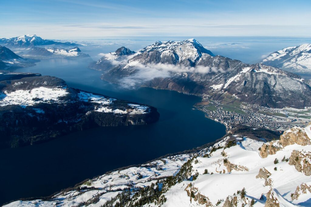 Aussicht vom Fronalpstock auf den Vierwaldstättersee und die Rigi